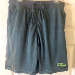 Super dry sport shorts . Green size Large
